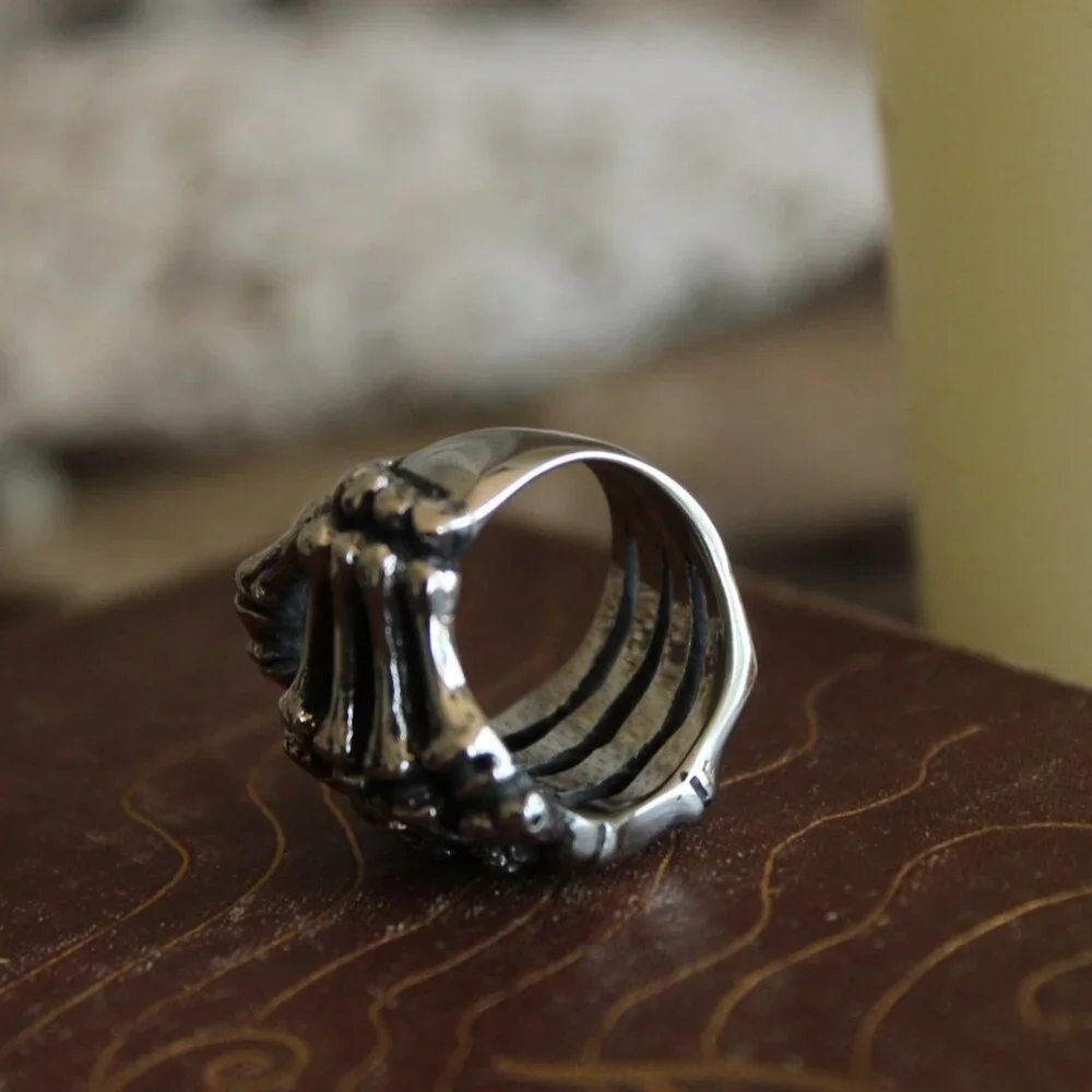 Gothic Statement Ring, Skeleton Hand and Fingers, Size approx 6.5-7 - Picture 6 of 10